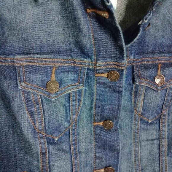 Old Navy Classic Jean Jacket Button Front Blue Denim Coat Pockets Stretch XS - Picture 3 of 6